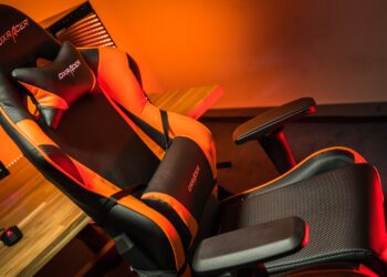All The Best Gaming Chair Cyber Monday Deals (2019): X Rocker, GTRacing & DXRacer Gaming Chair Sales Compared by Consumer Walk